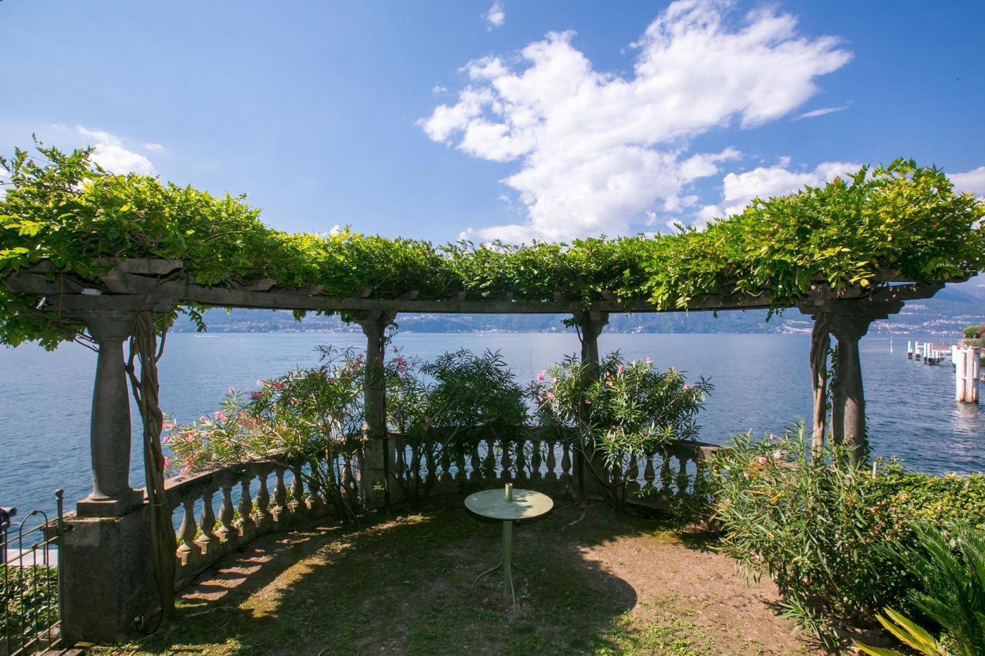 Villa Lucia Grande Varenna Exteriör bild